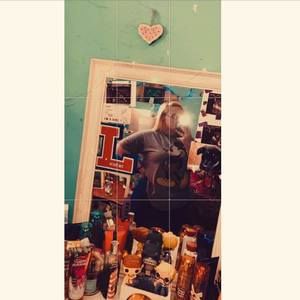 Meet your Posher, Casey